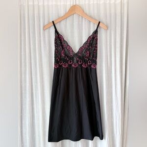 Ambrielle Black Chemise with Red Lace